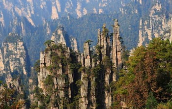 長沙出發(fā)到黃龍洞、張家界森林公園、天門山、鳳凰五日游